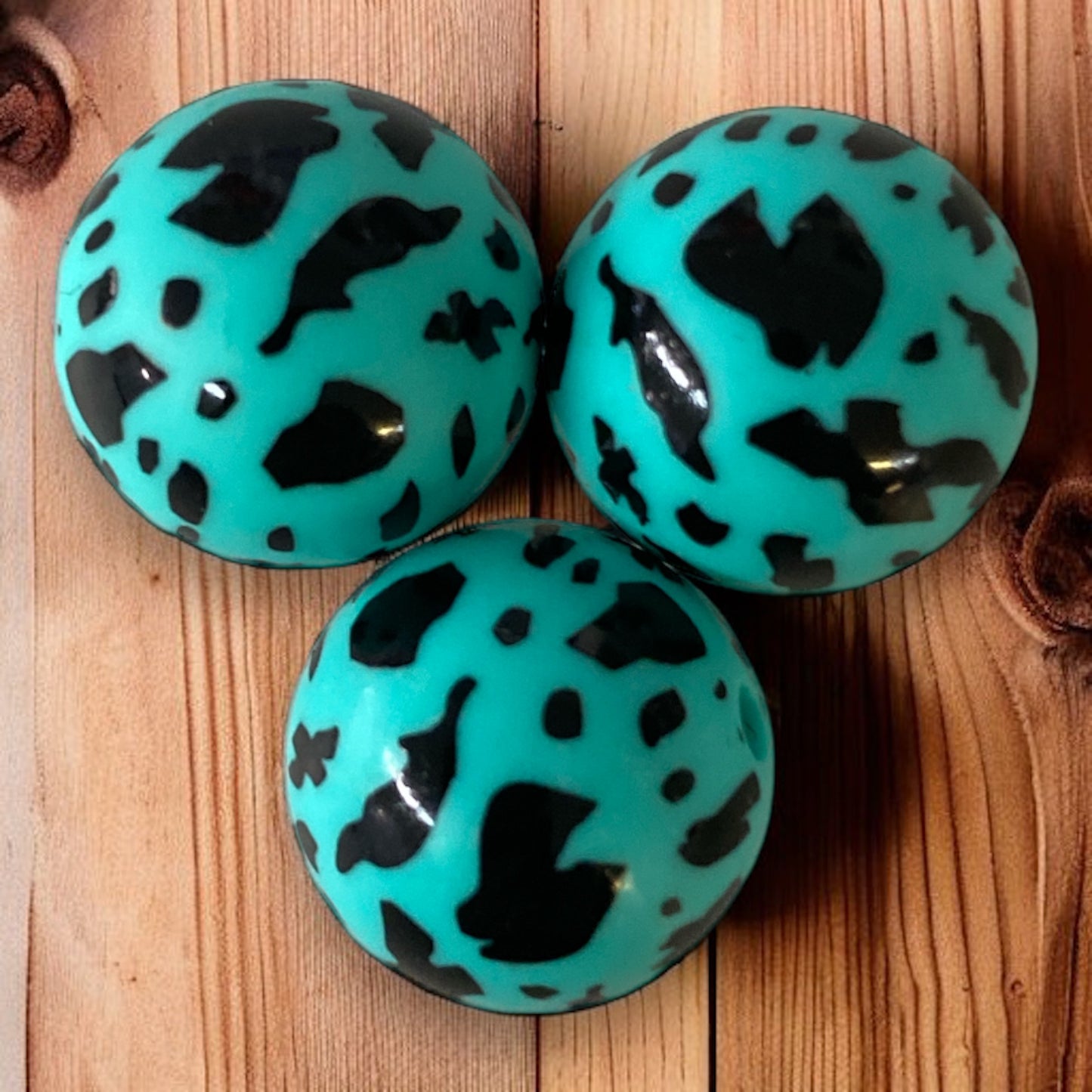 T58-  15mm "Aqua & Black Cow Print" Silicone Bead