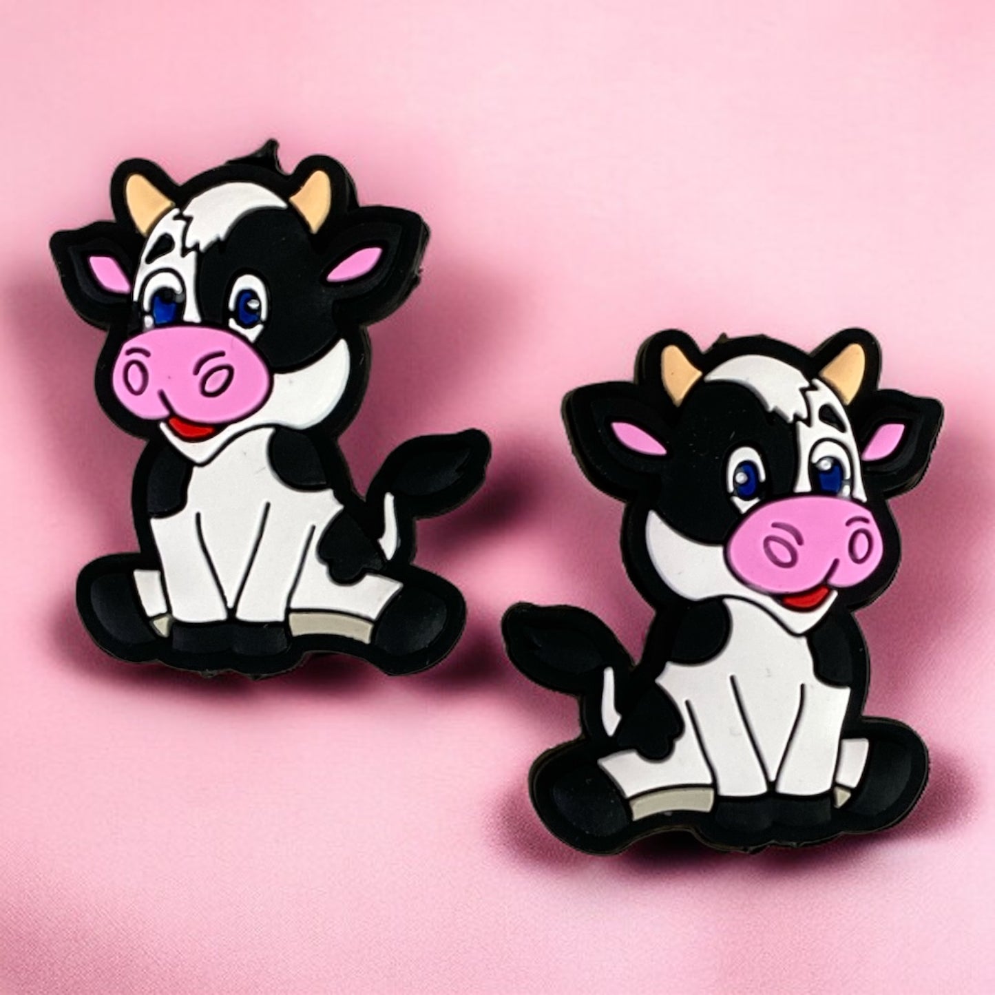 T425 -  "Cow" Silicone Focal Bead (1 Count)