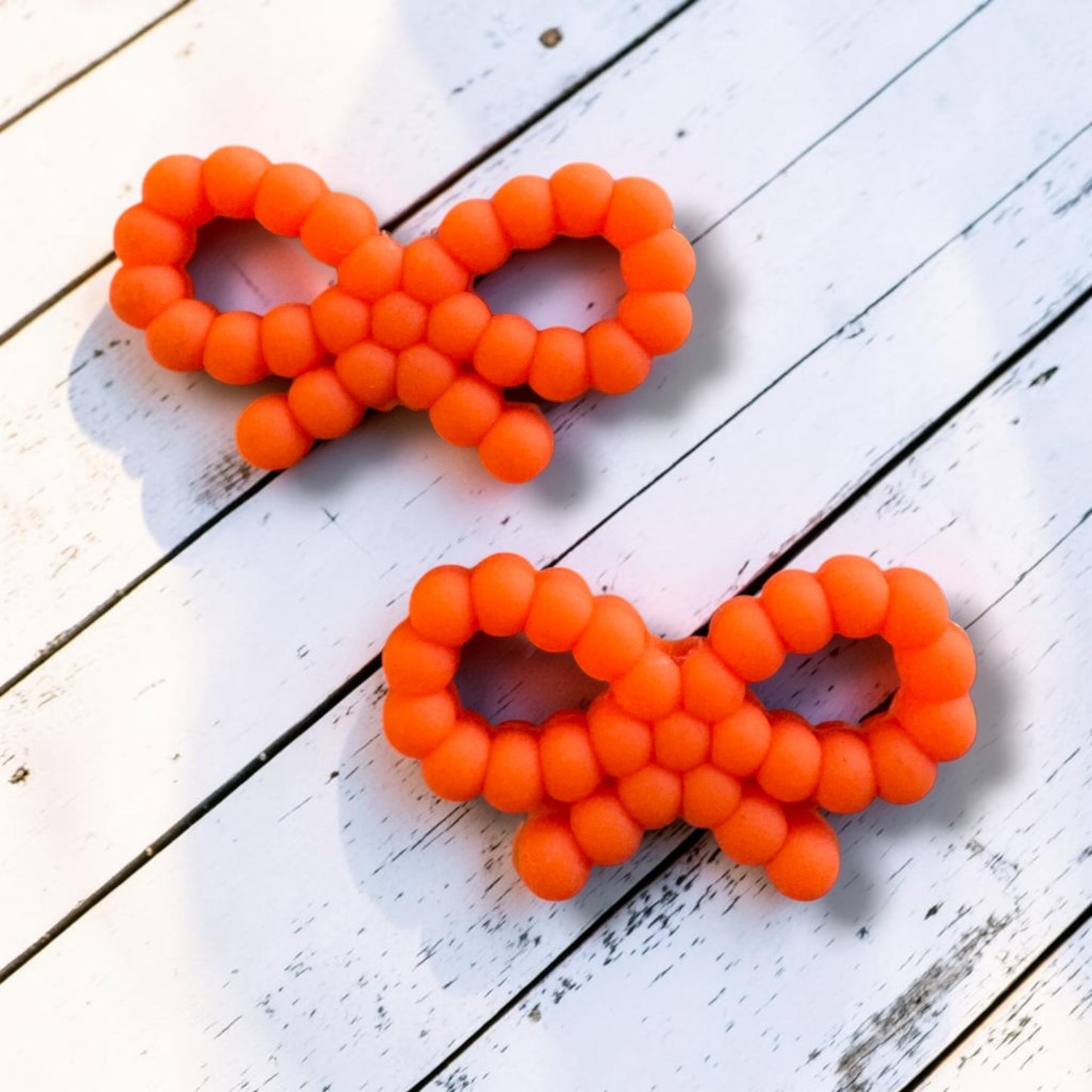 h1067- "Orange Bow" Silicone Focal Bead for DIY Crafts (1 Count)