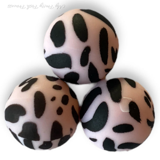 A-6030- 15mm “Strawberry Moo” Silicone Beads