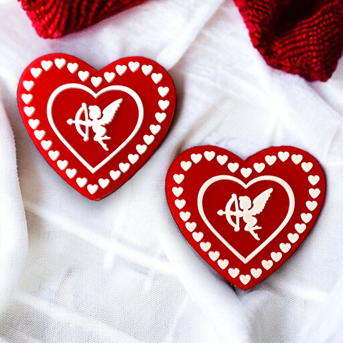 h847 - "Cupid Heart" Silicone Focal Bead (1 Count)
