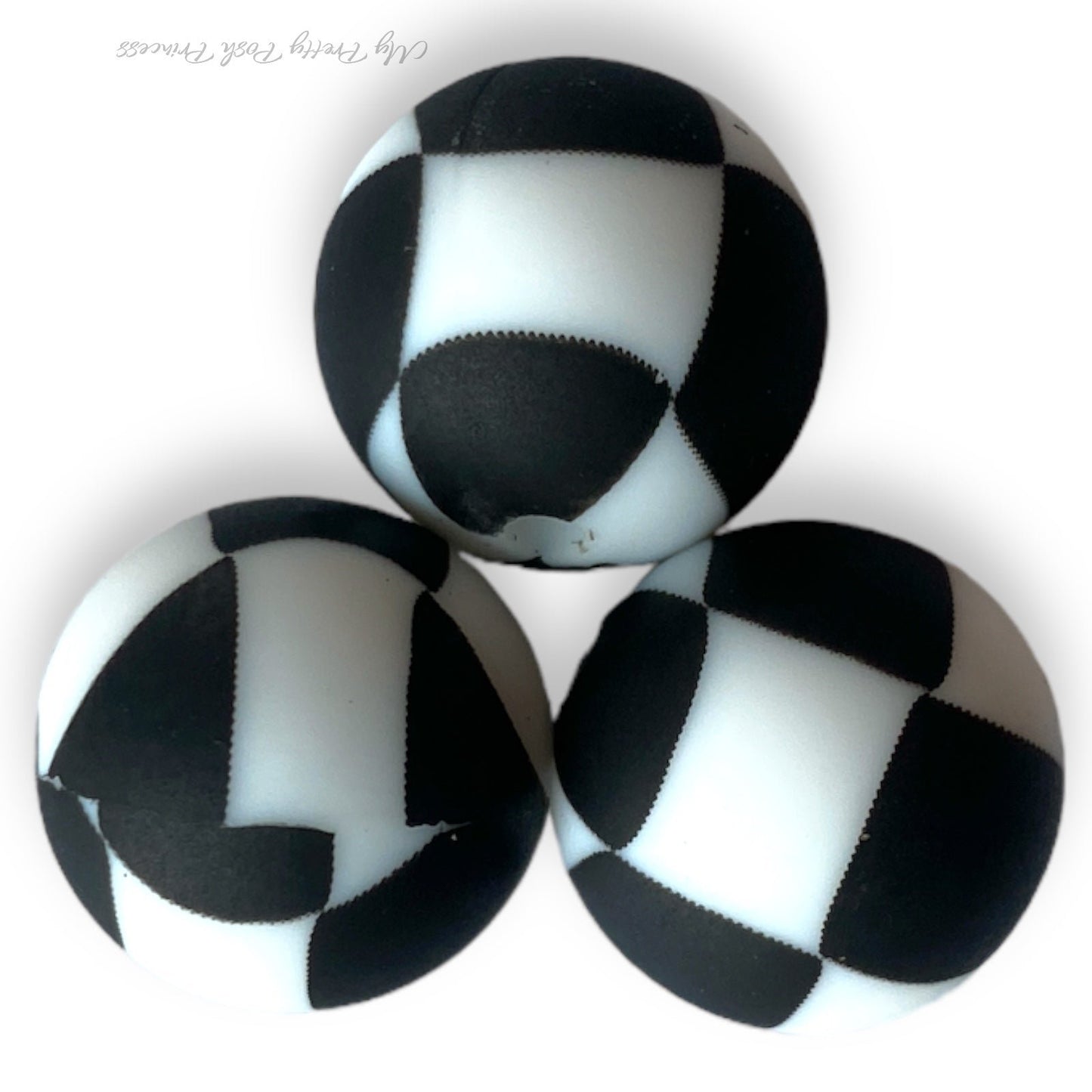 #742 - Black & White 15mm Silicone Beads