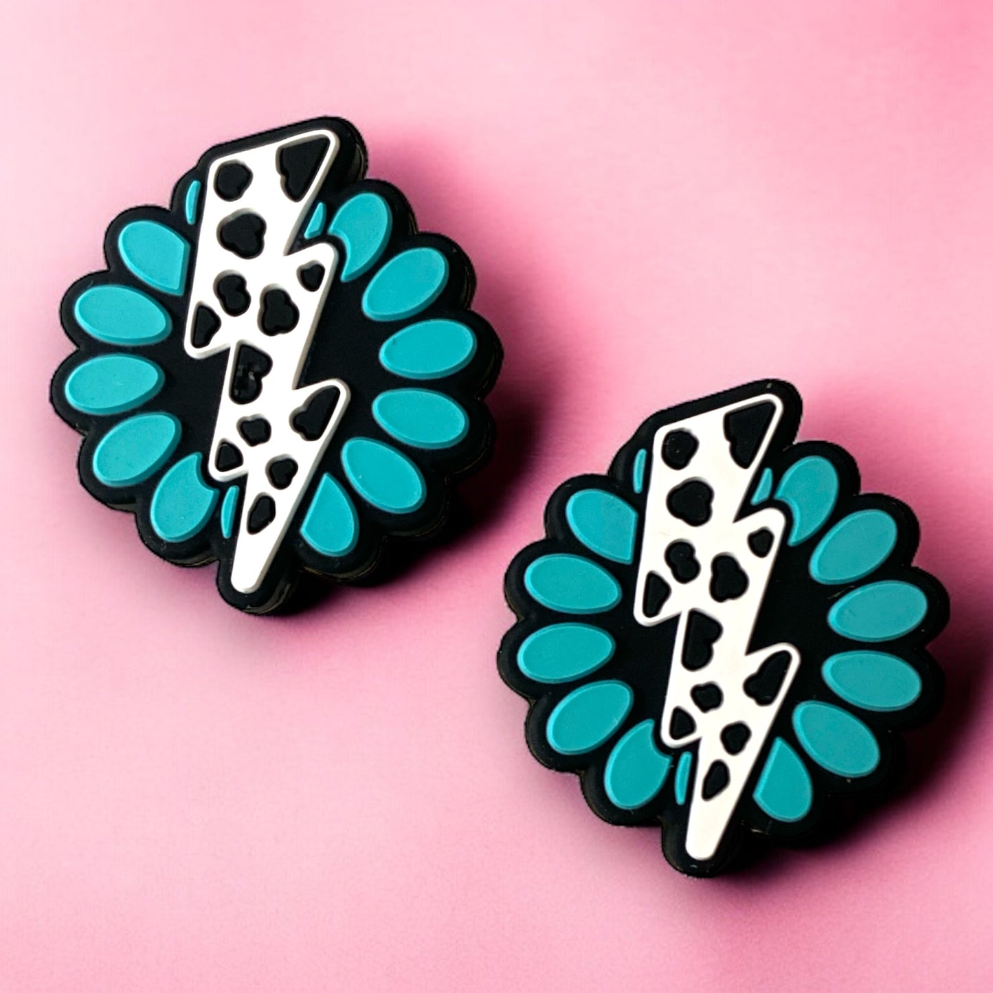 X399 -  “Turquoise Cow Bolt" Silicone Focal Bead (1 Count)