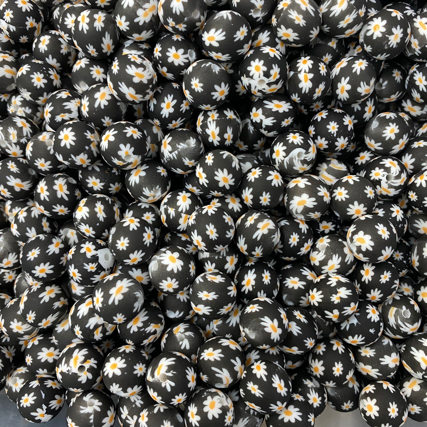 T344 - 15mm "Black Daisy" Silicone Beads