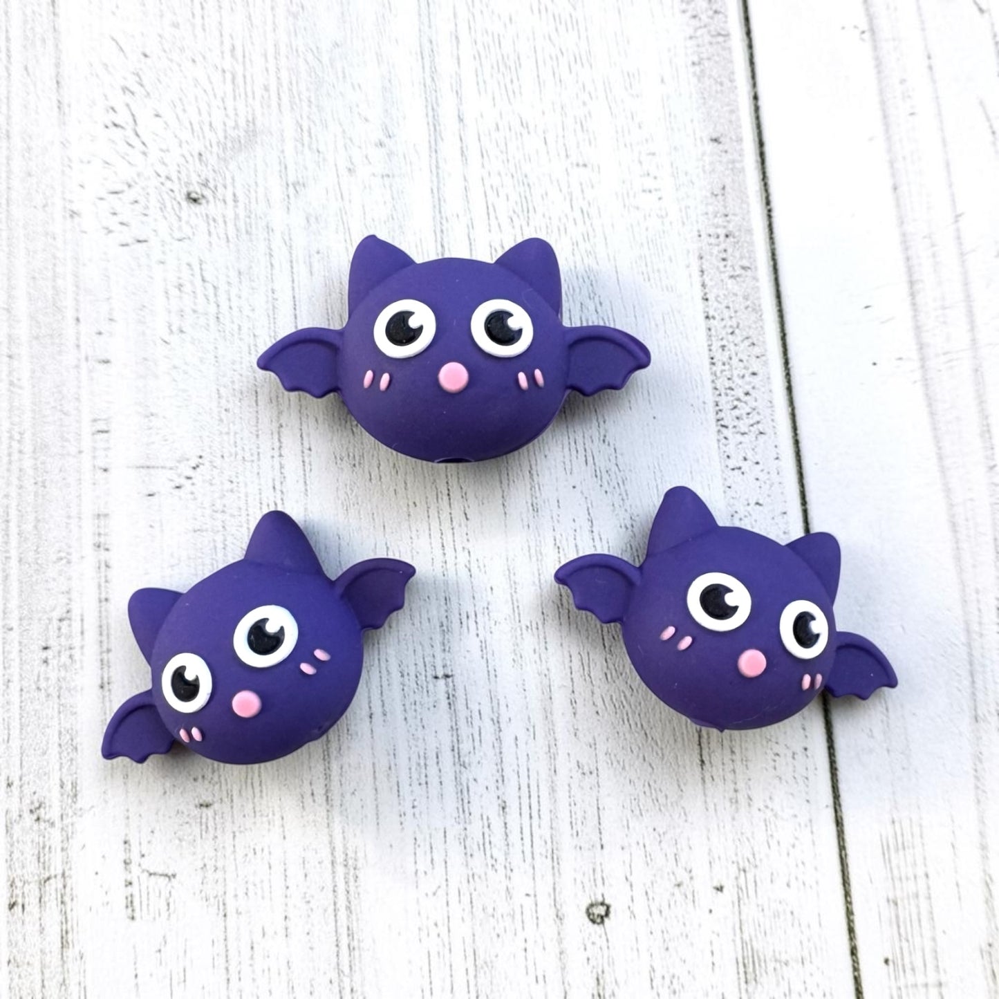 h994- "Bat 3D" Silicone Focal Bead for DIY Crafts (1 Count)
