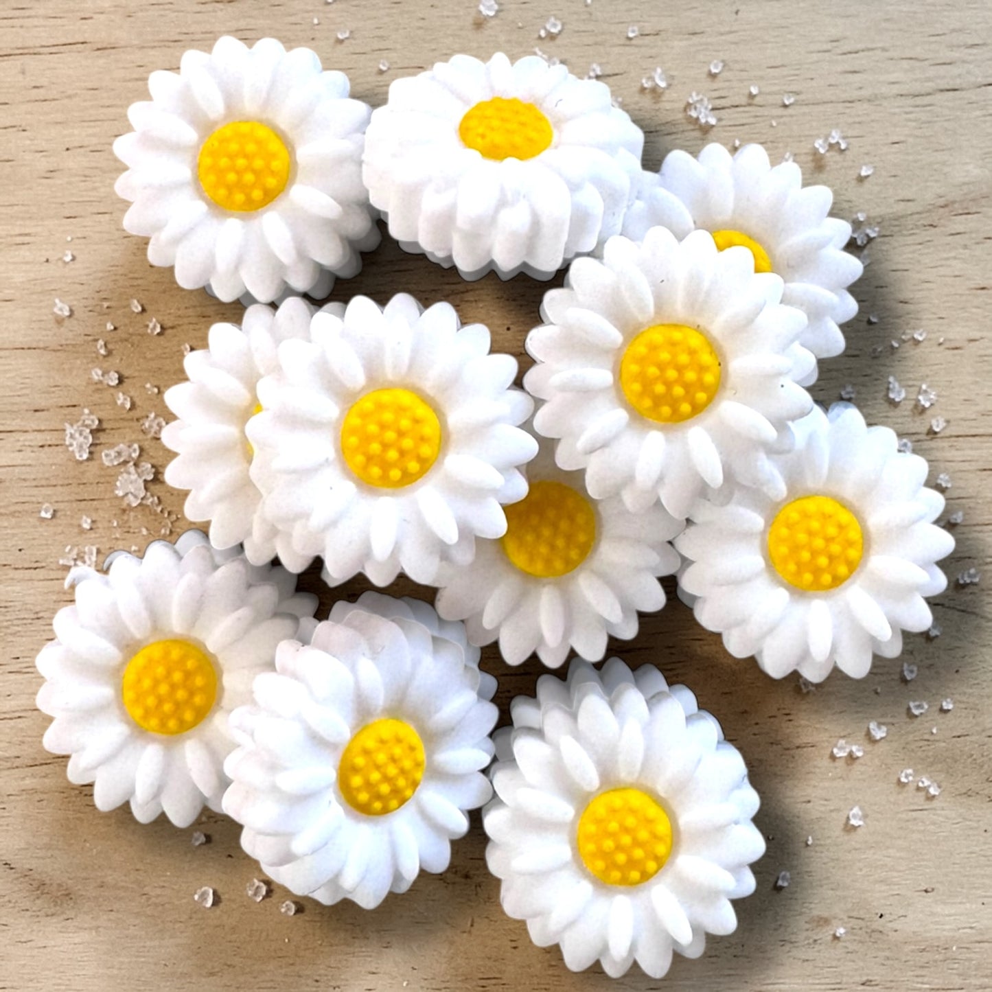 X186-  White (20mm) Flower Silicone Focal Bead for DIY Crafts (1 Count)