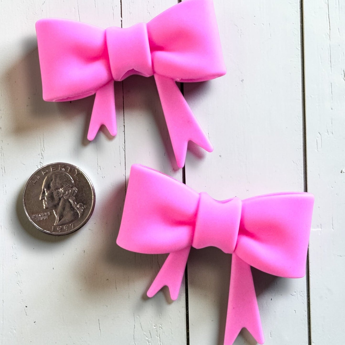 X115- "Dark Pink Bow"  Silicone Focal / Straw Topper (Large) (1 Count)