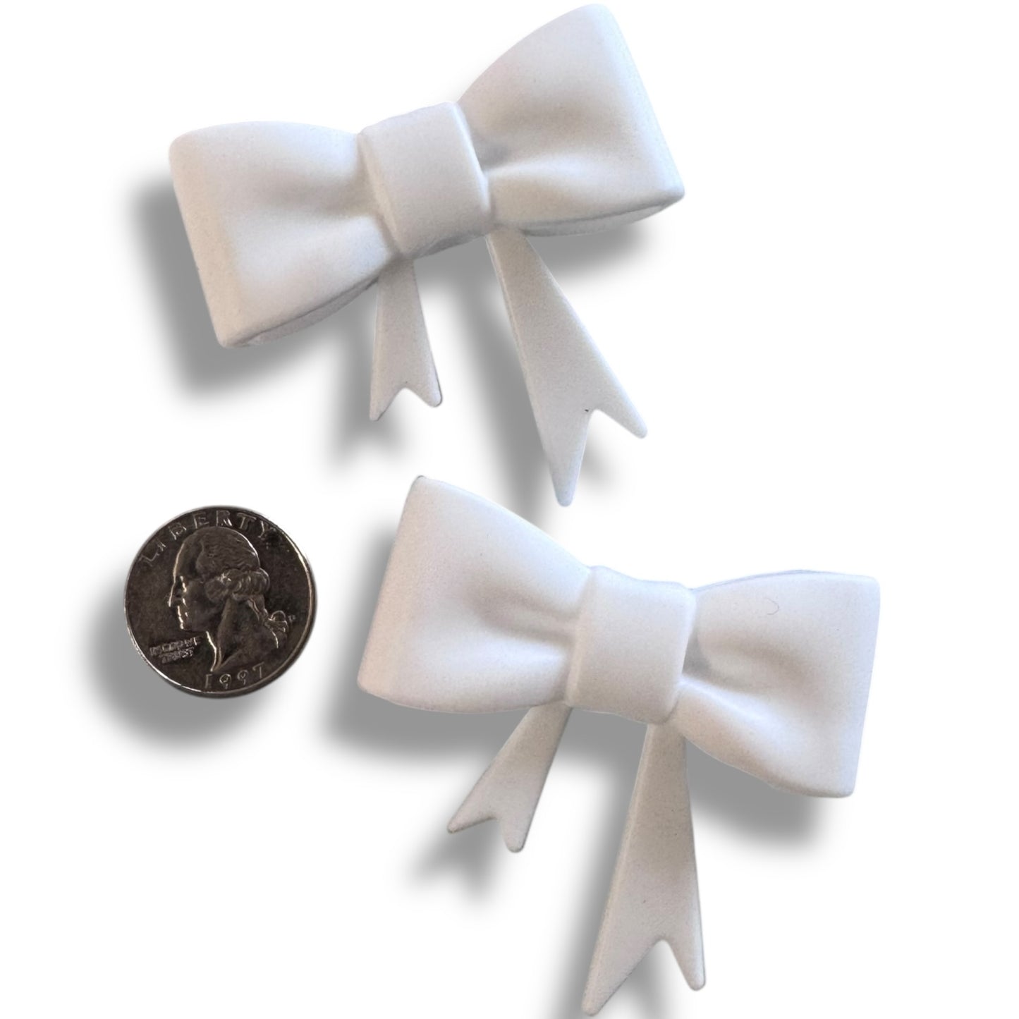 X107- "White Bow"  Silicone Focal / Straw Topper (Large) (1 Count)
