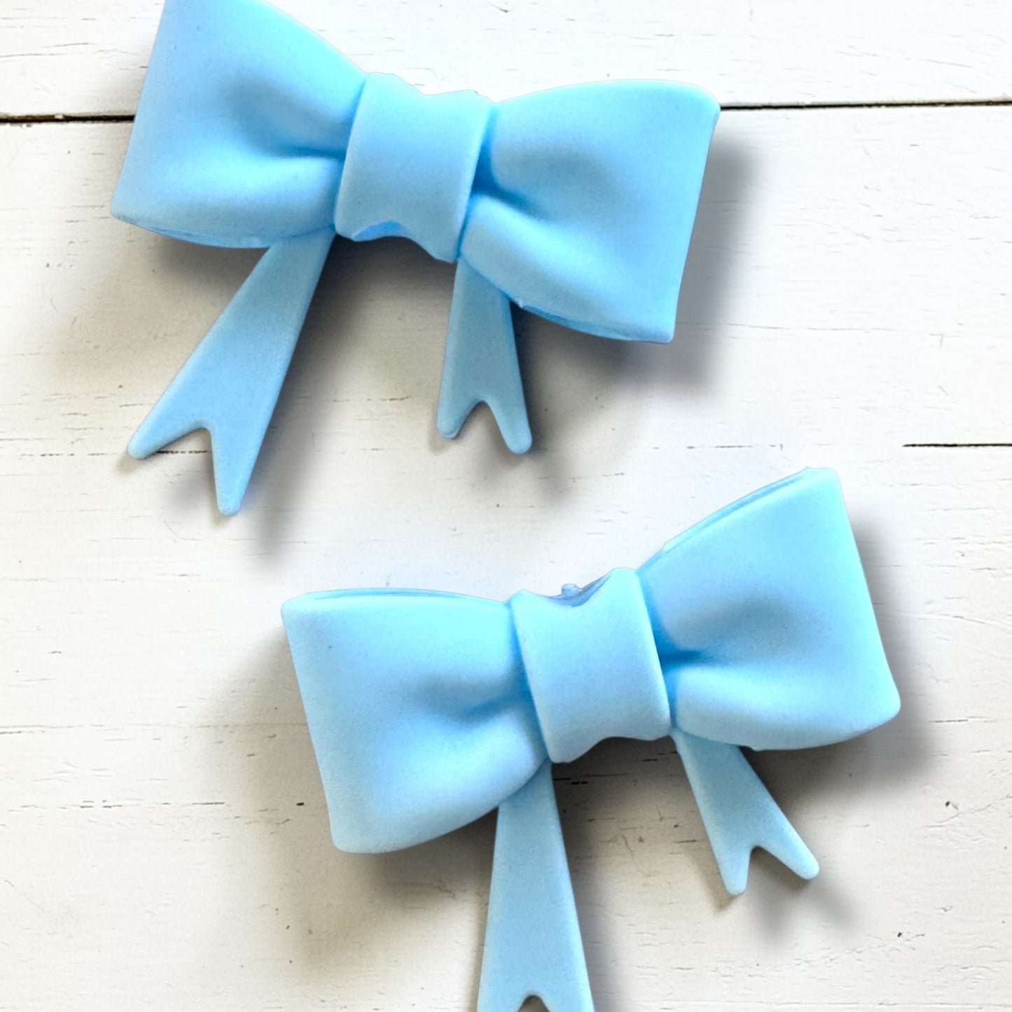 X113- "Light Blue Bow"  Silicone Focal/ Straw Topper (Large)  (1 Count)