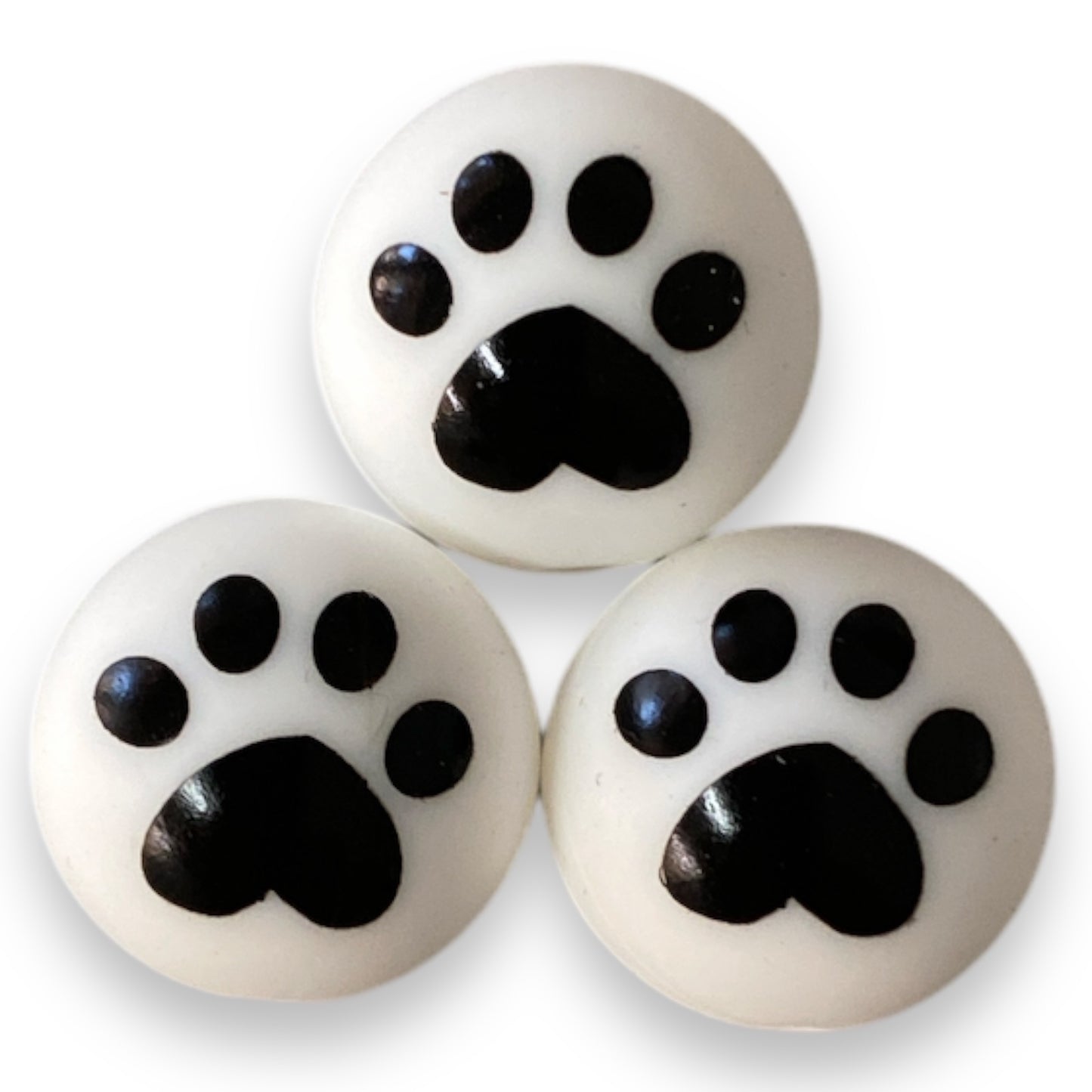 T28 - 15mm “Paw” Double Sided Silicone Beads