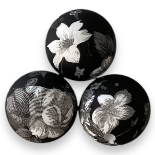 # 722- 15mm- "Night Flower" Silicone  Beads