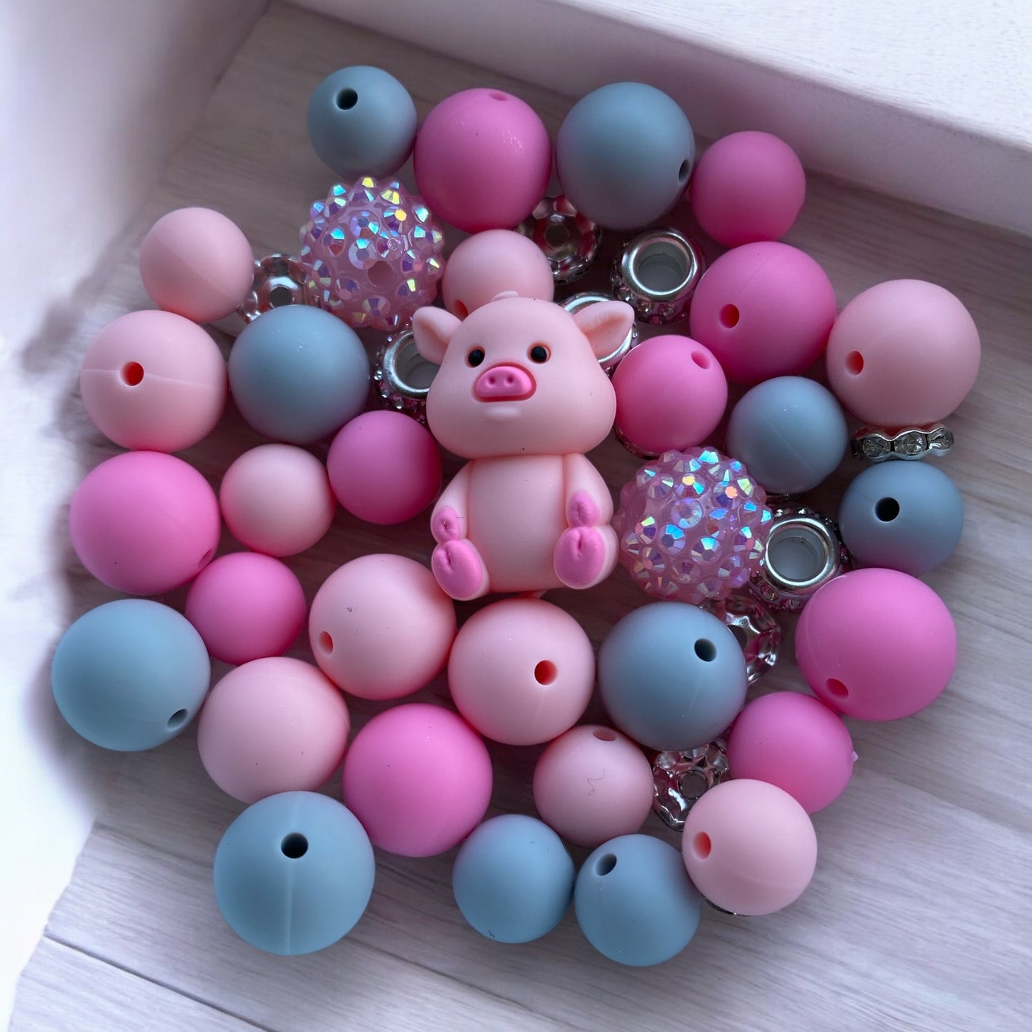 CK- 180 - "Pig 3D"  Silicone Bead Bling Kit