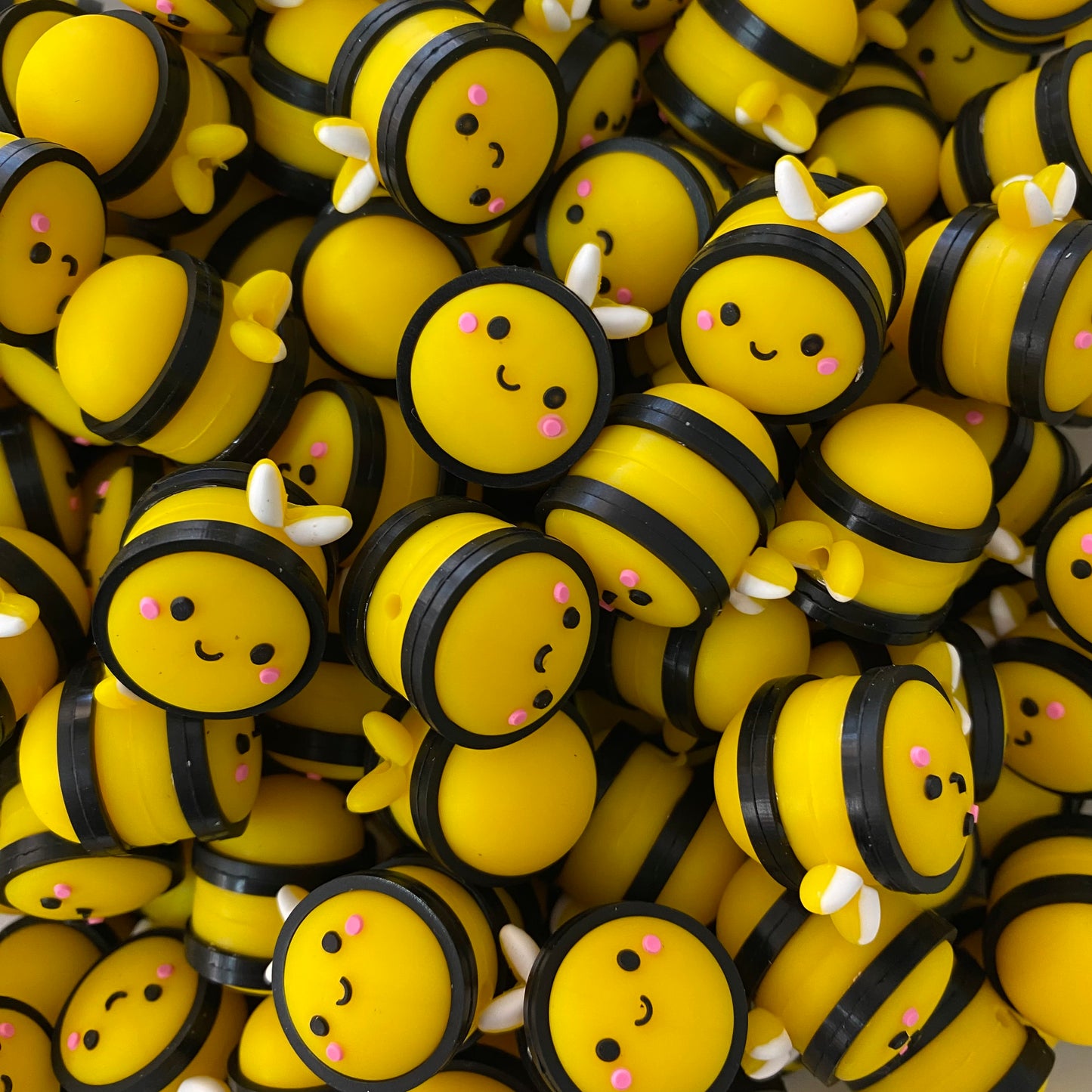 T444 -  “3D Bee" Silicone Focal Bead (1 Count)