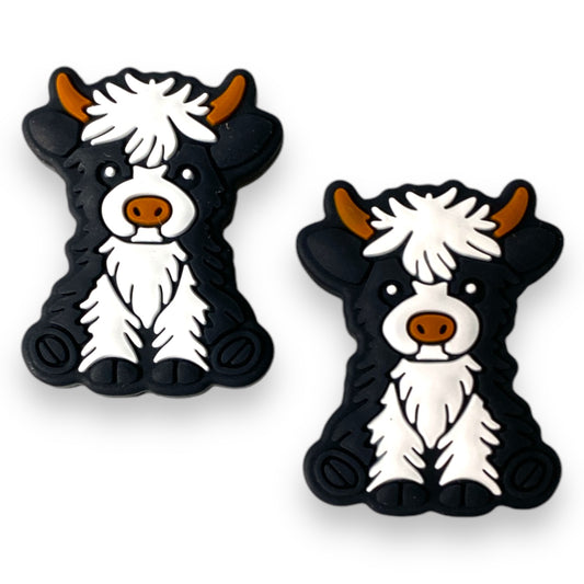 T125-  "White Shaggy Cow” Silicone Focal Bead (1 Count)