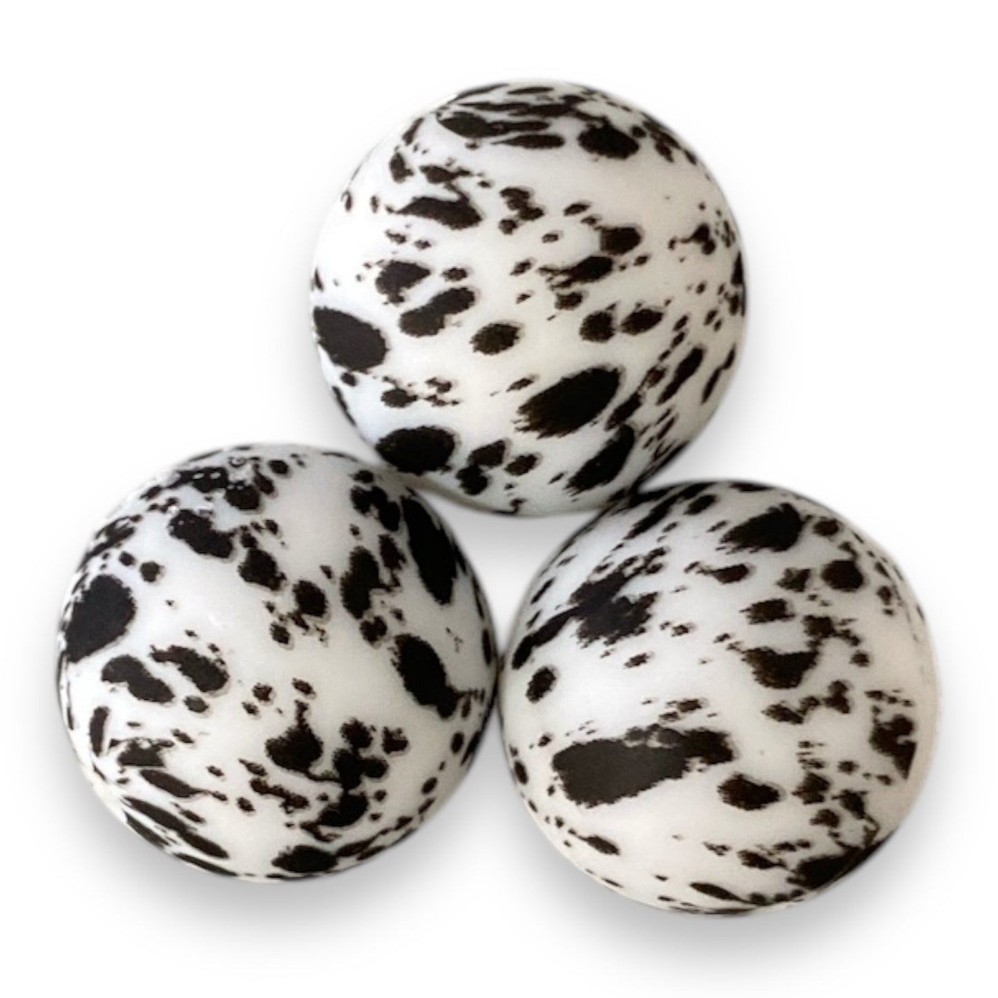 T59- 15mm Black Splatter Silicone Focal Bead