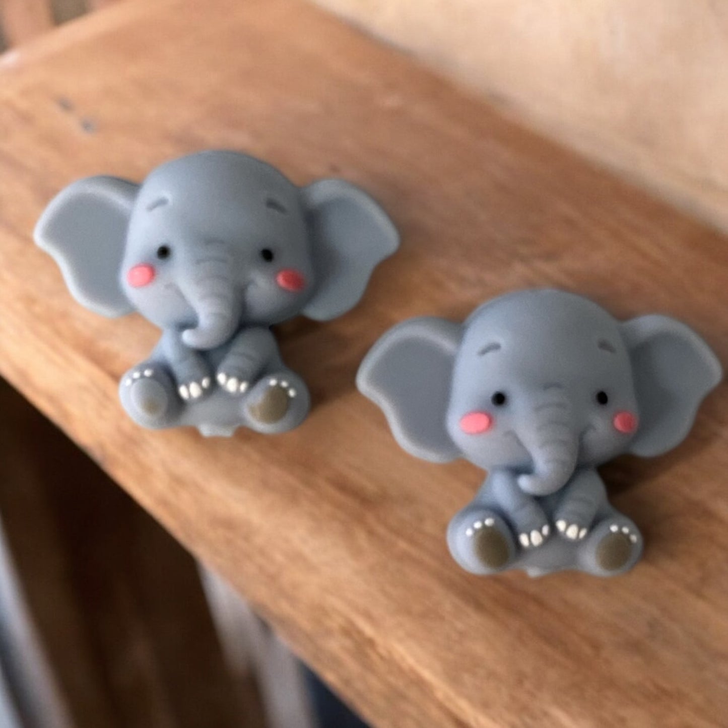 T442-  “3D Elephant” Silicone Focal Bead (1 Count)