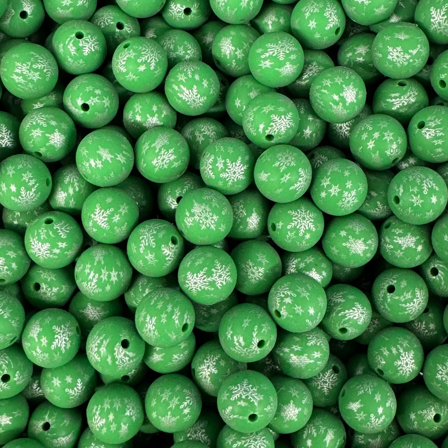 T59- 15mm “Green Snowflakes” Silicone Beads