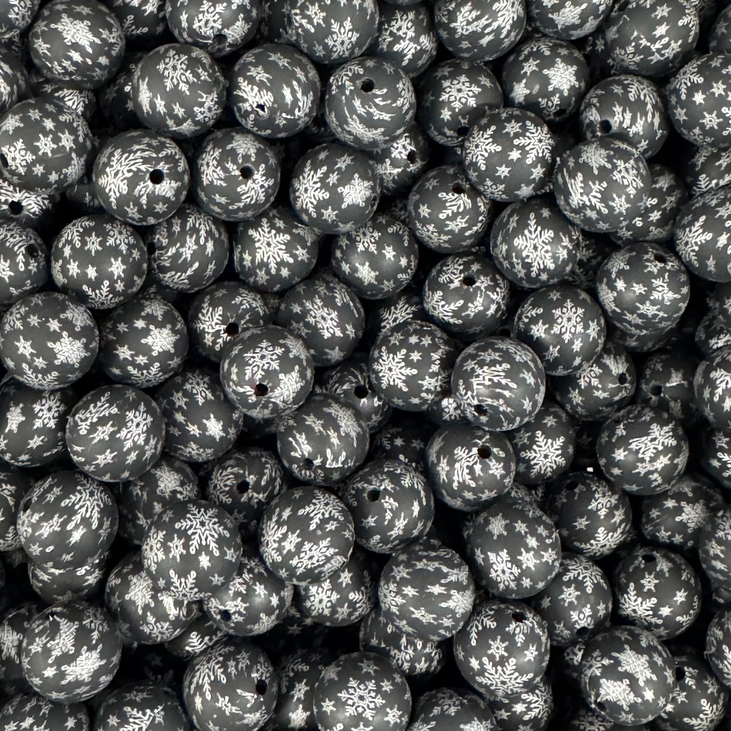 T65- 15mm Black Snowflake Silicone Focal Bead