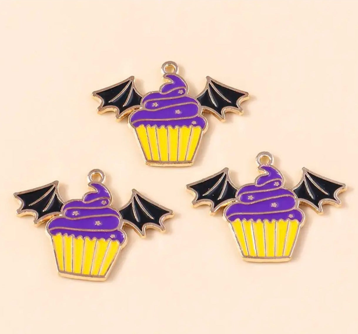 Q-A157- Witch Cupcake Charm (1 Count)