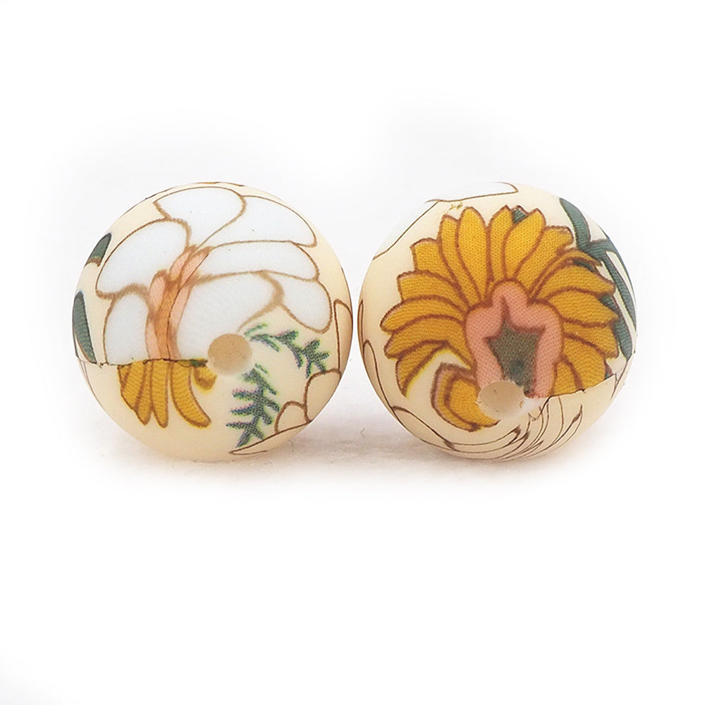 #717  - 15mm “Daisy"  Silicone  Beads