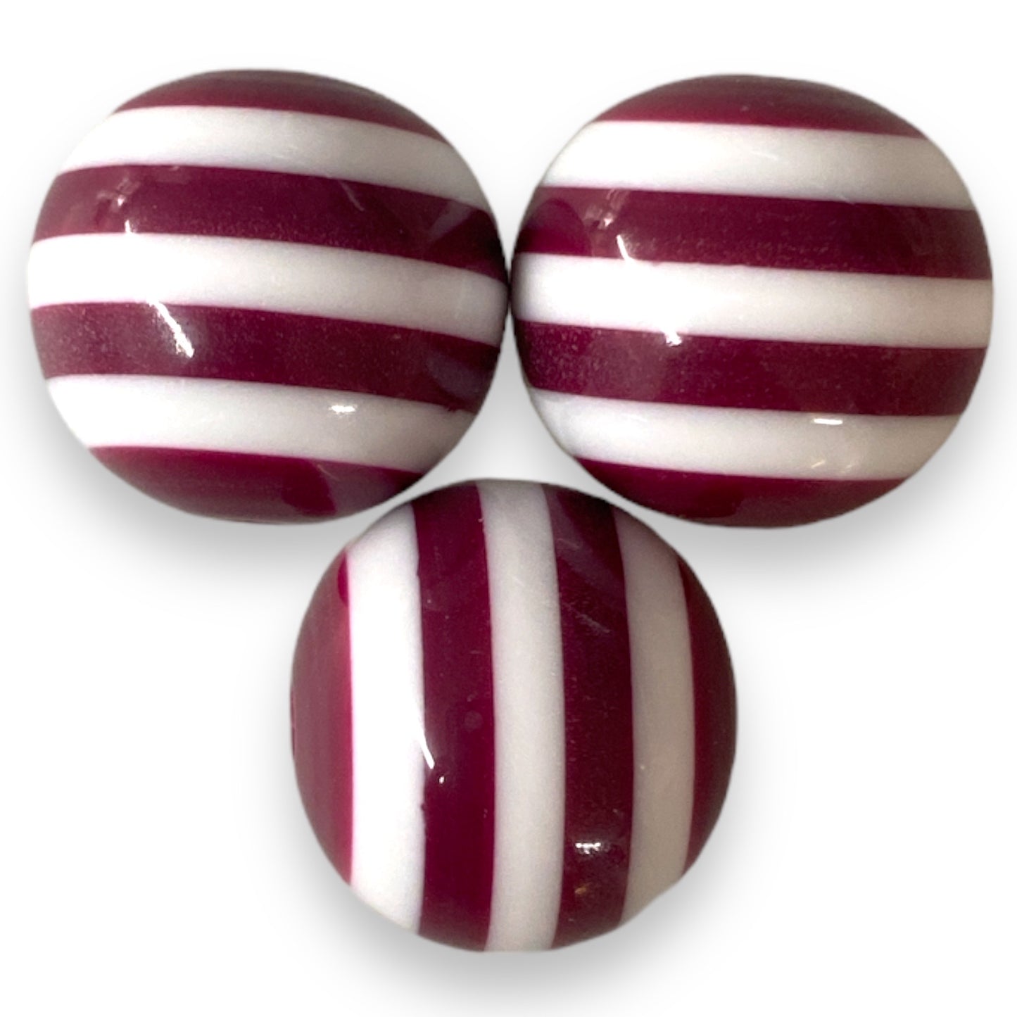 #1052 - 20mm Maroon Striped Acrylic Beads (1 Count)