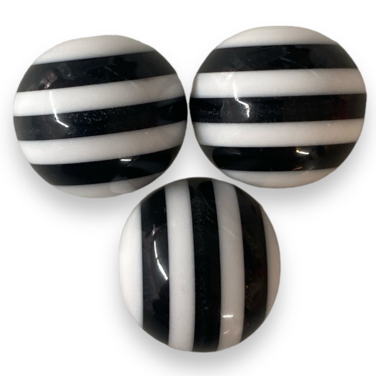 #1053 - 20mm Reverse - White & Black Striped Acrylic Beads (1 Count)