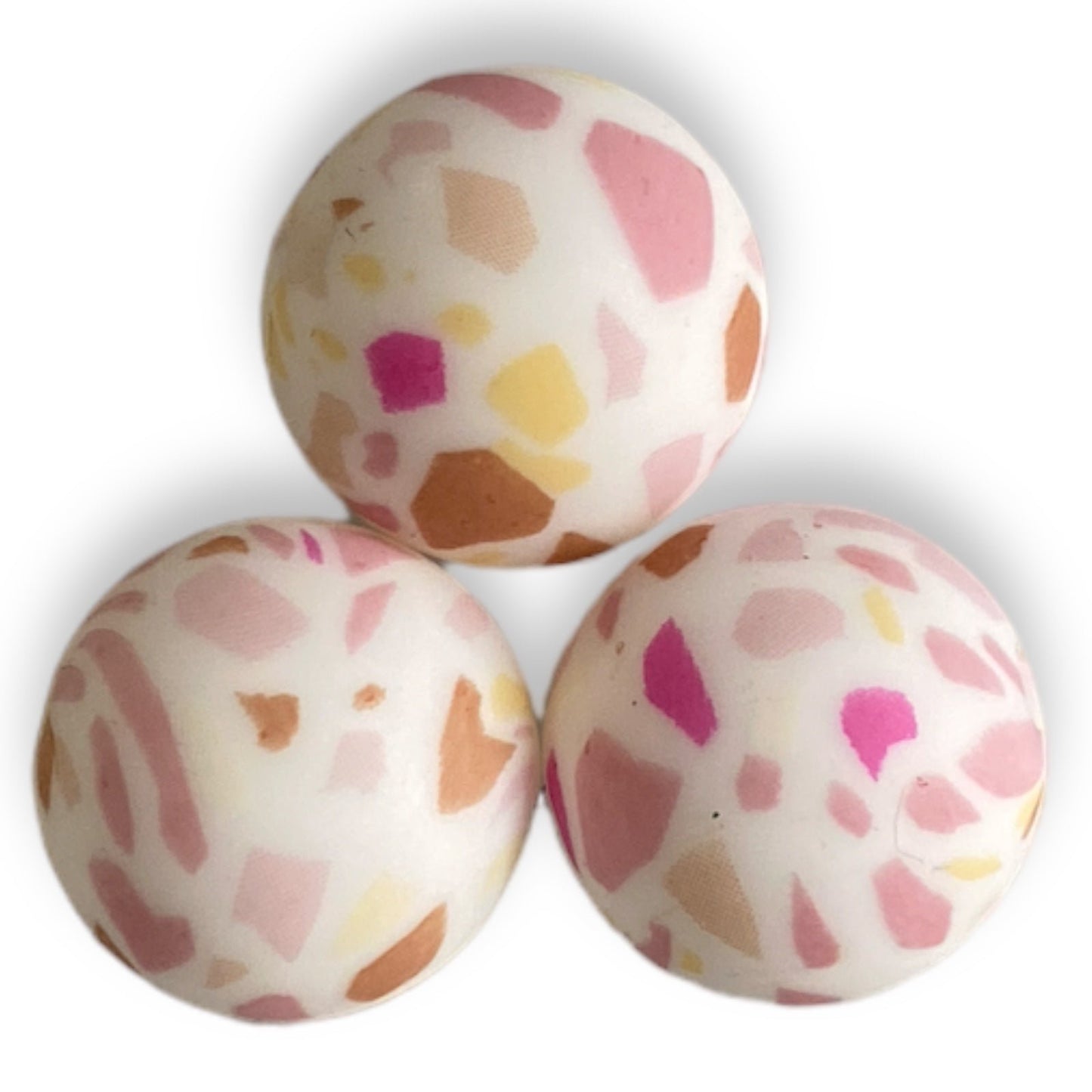 #744 - 15mm Neapolitan Silicone Beads