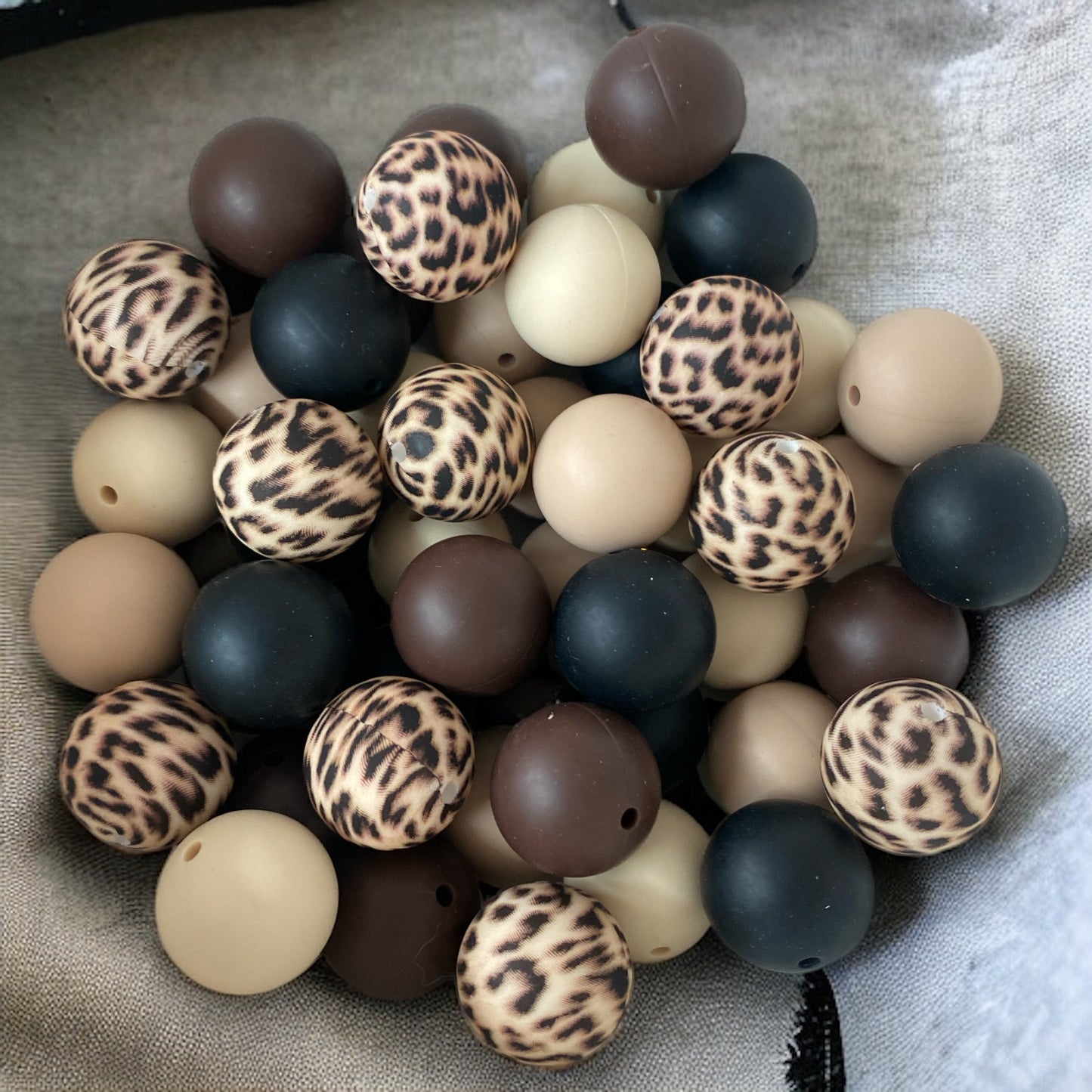 CK - 141 -  19mm "Cheetah" 50 Count  Silicone Bead Pack