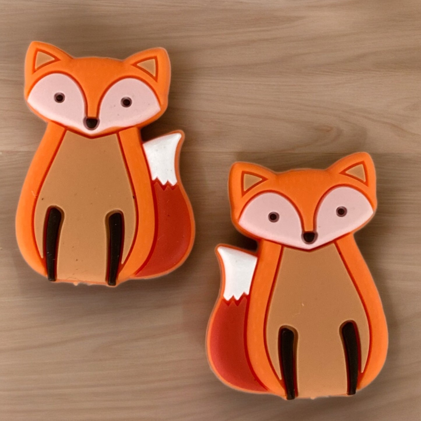 T404 -  "Fox" Silicone Focal Bead (1 Count)