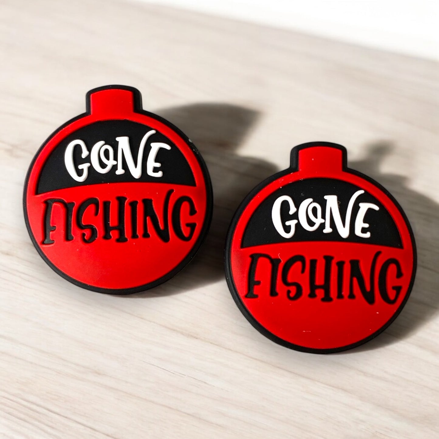 h992 - "Gone Fishing” Silicone Focal Bead (1 Count)