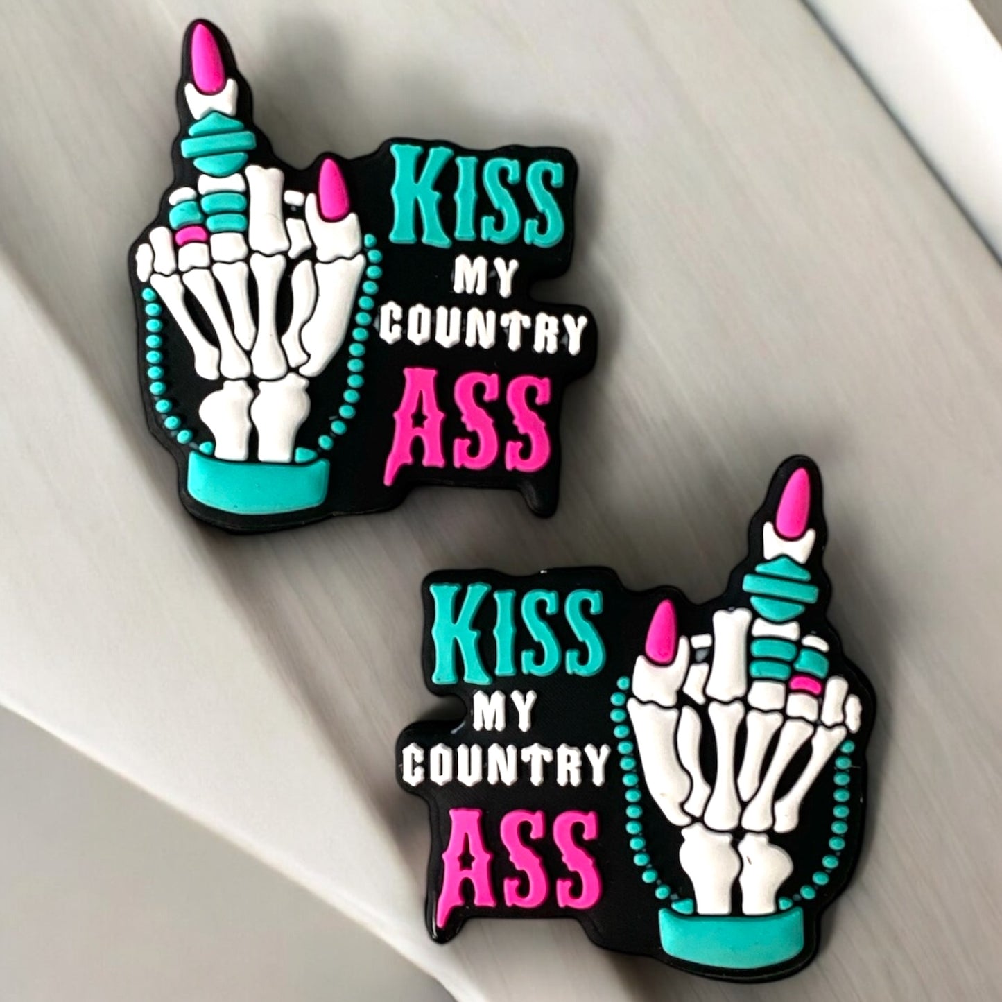 X367 - "Kiss My Country...” Silicone Focal Bead (1 Count)