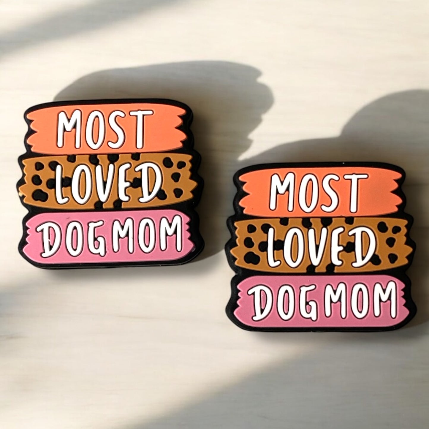 X250 - "Most Loved Dog Mom" Silicone Focal Bead (1 Count)