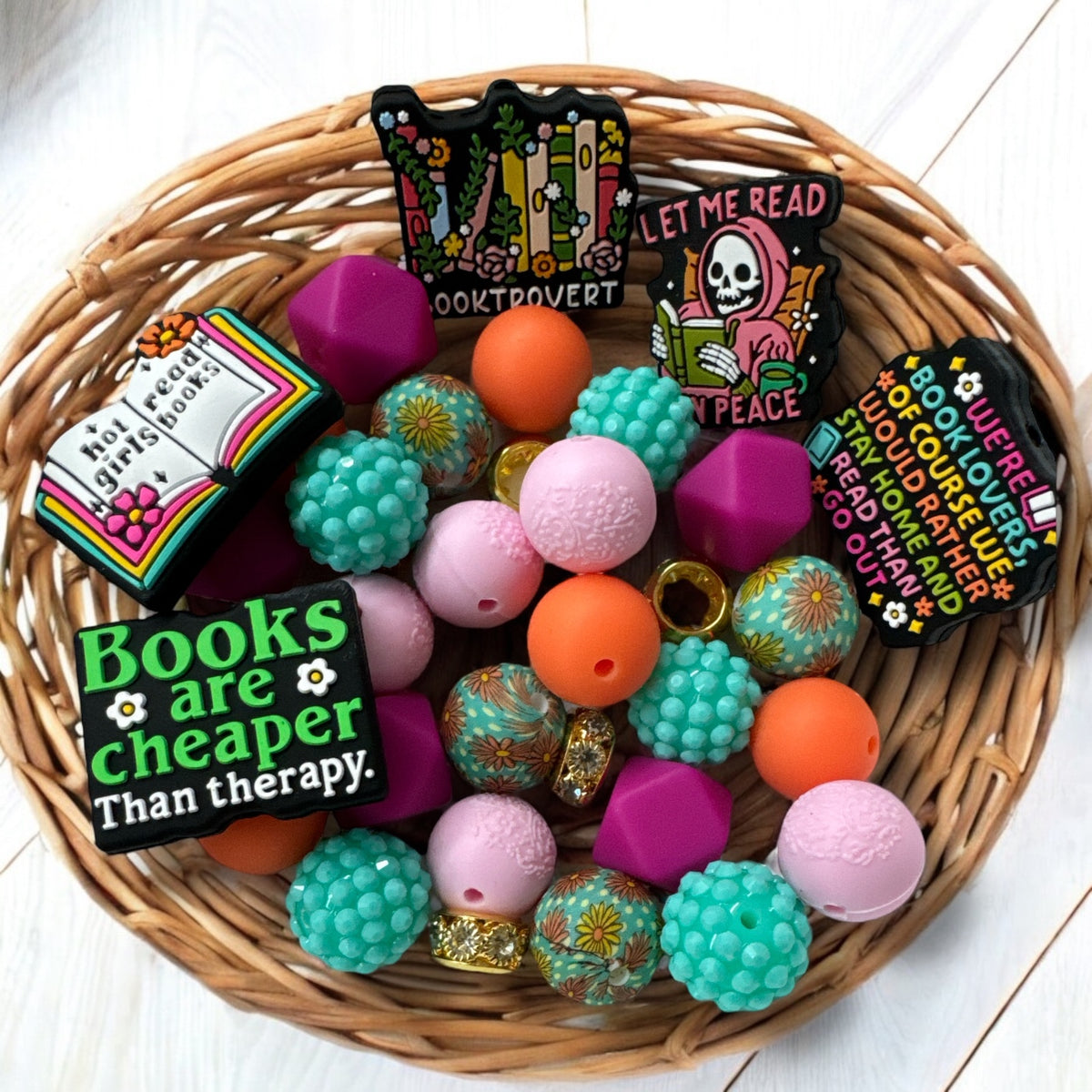 CK- 83 -   📚 35 Piece - Reading -Themed Bead Set with Bling 📚