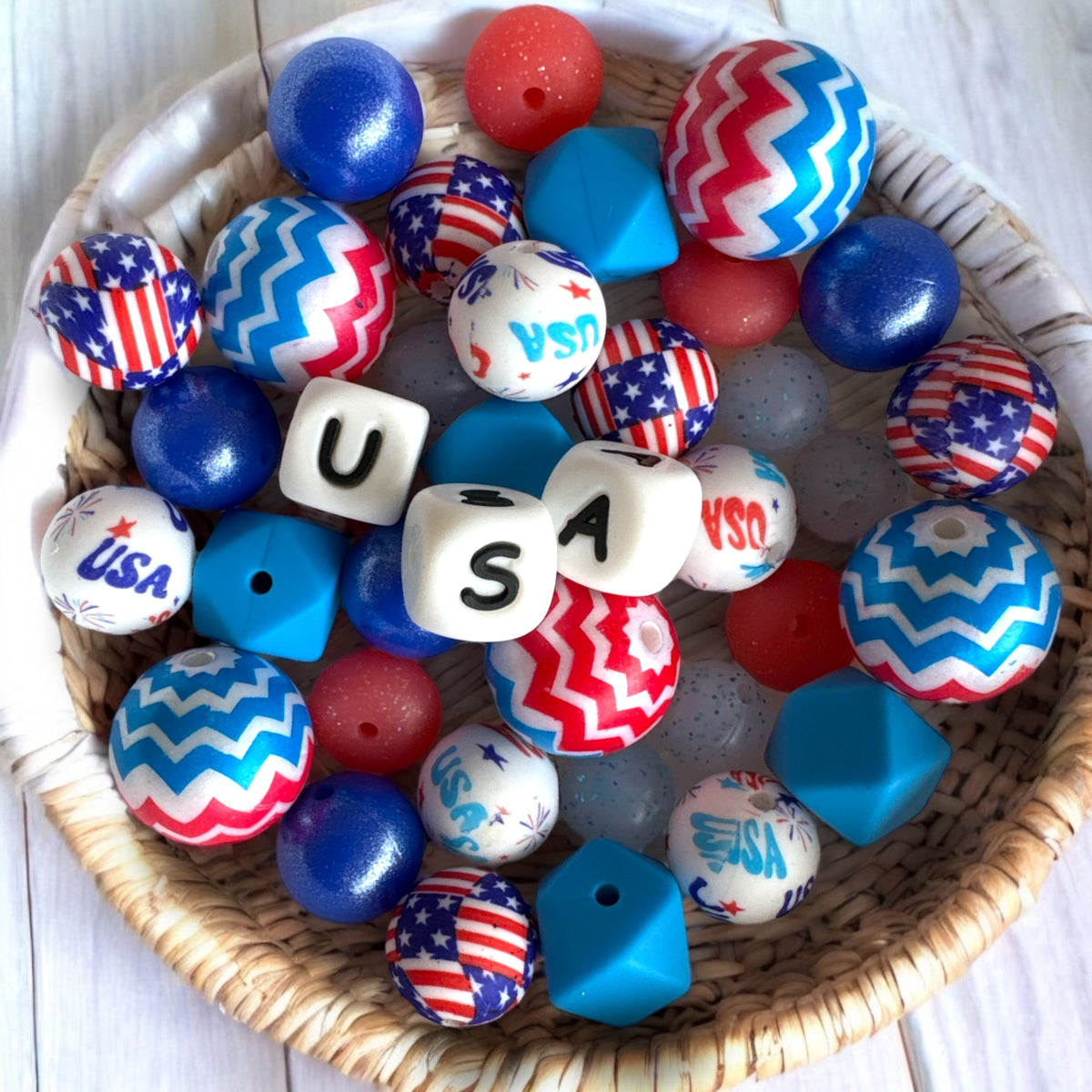 CK- 75 -  ❤️ USA – 38 Pc Bead Set 💙