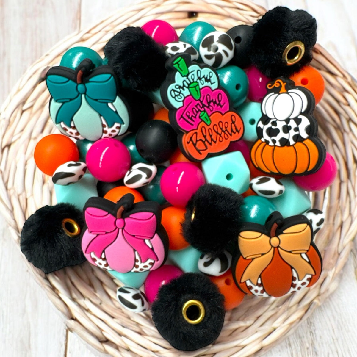 CK- 117-  15mm "Thankful"  65 Count Mixed Pack Beads