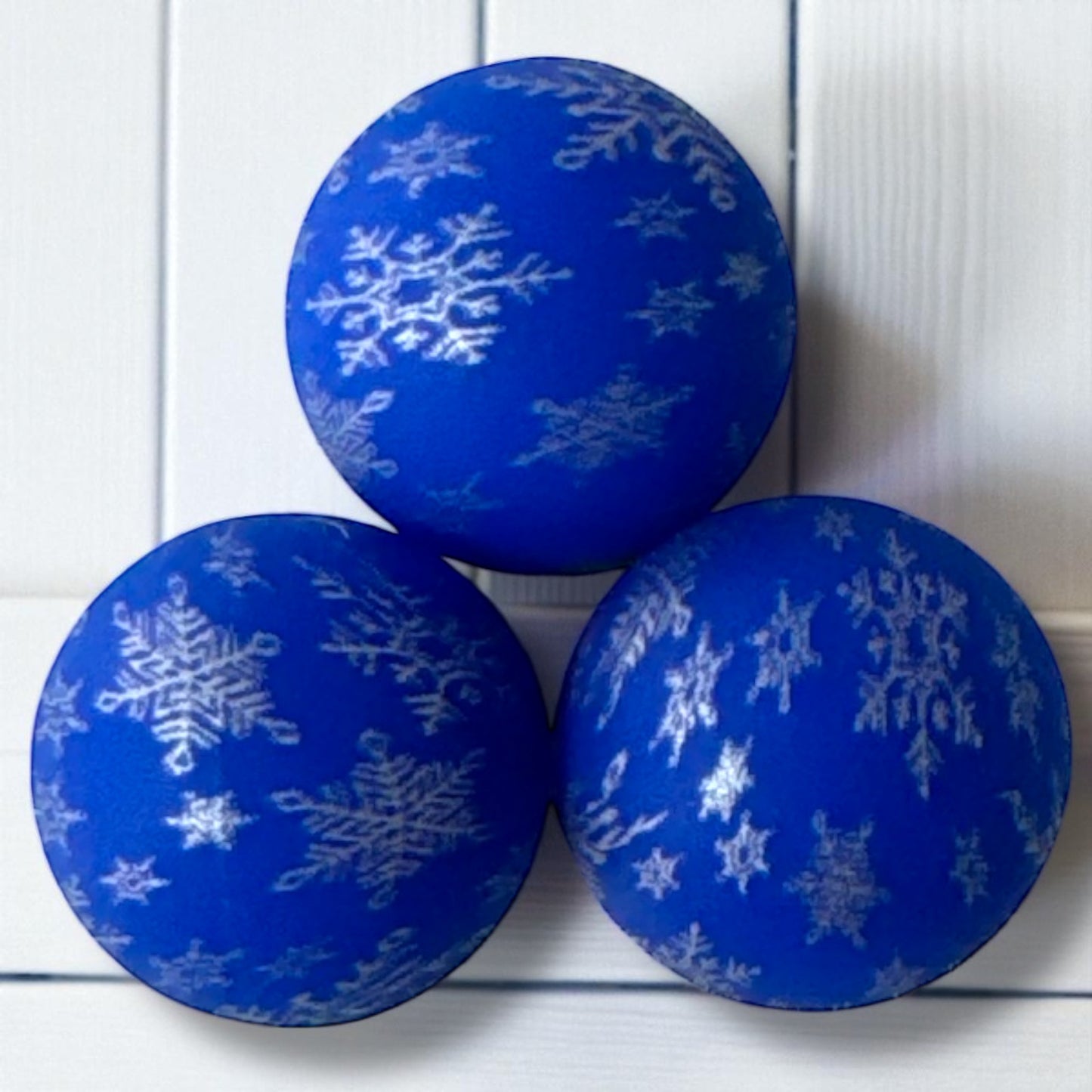 T53- “15mm Blue Snowflake” Silicone Beads