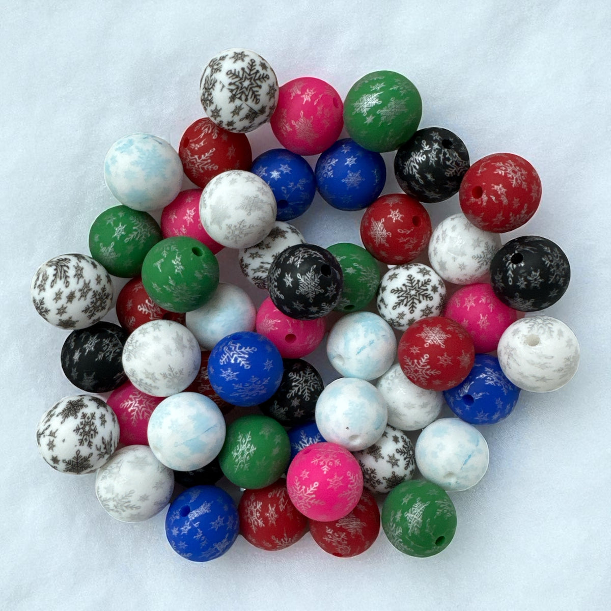 CK- 328-    ❄️ 15mm “Snowflake” 50 Count Mixed Pack Silicone Beads❄️