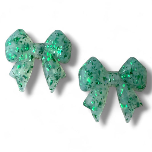 X71- "Green Glitter Bow" Silicone Focal Bead
