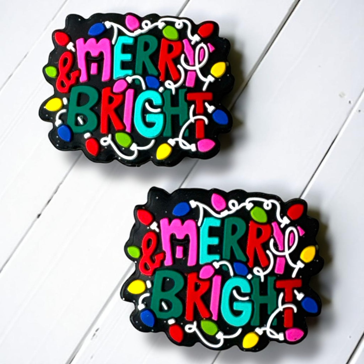 X144- "Merry & Bright" Silicone Focal Bead