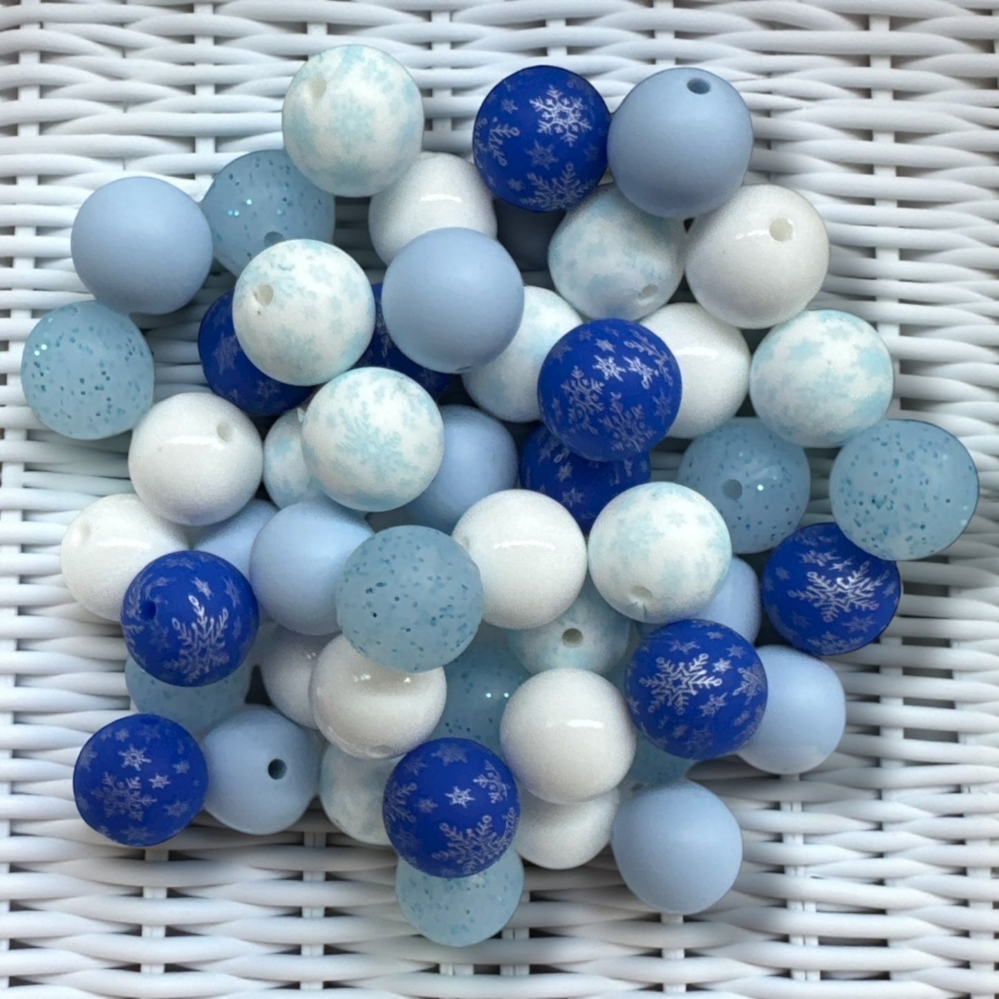CK- 232-  ❄️ "Winter Snowflake" 15mm 50 Count Silicone Bead Mix❄️