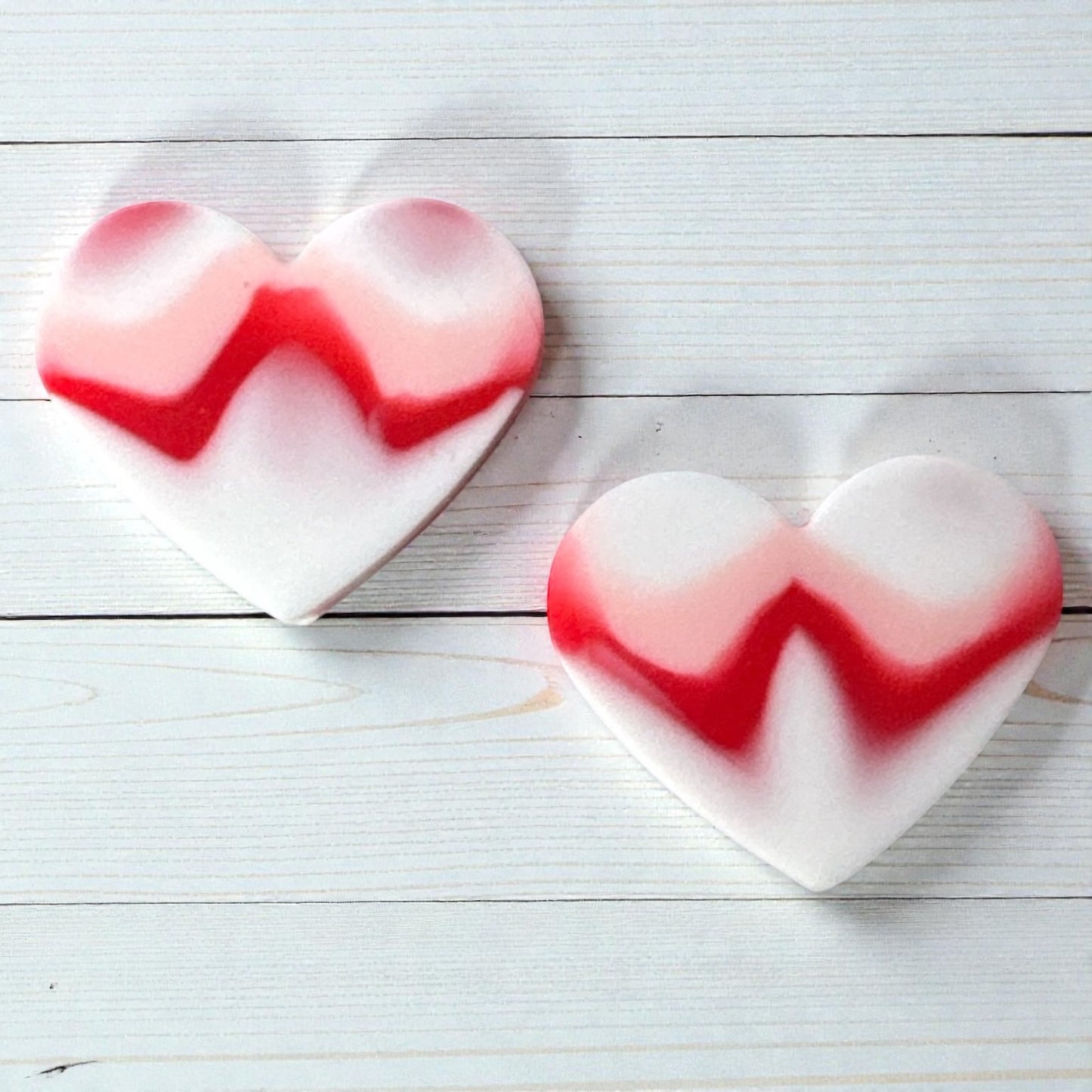 X048-  “Tyedye Heart Bead” Silicone Focal Bead (1 Count)