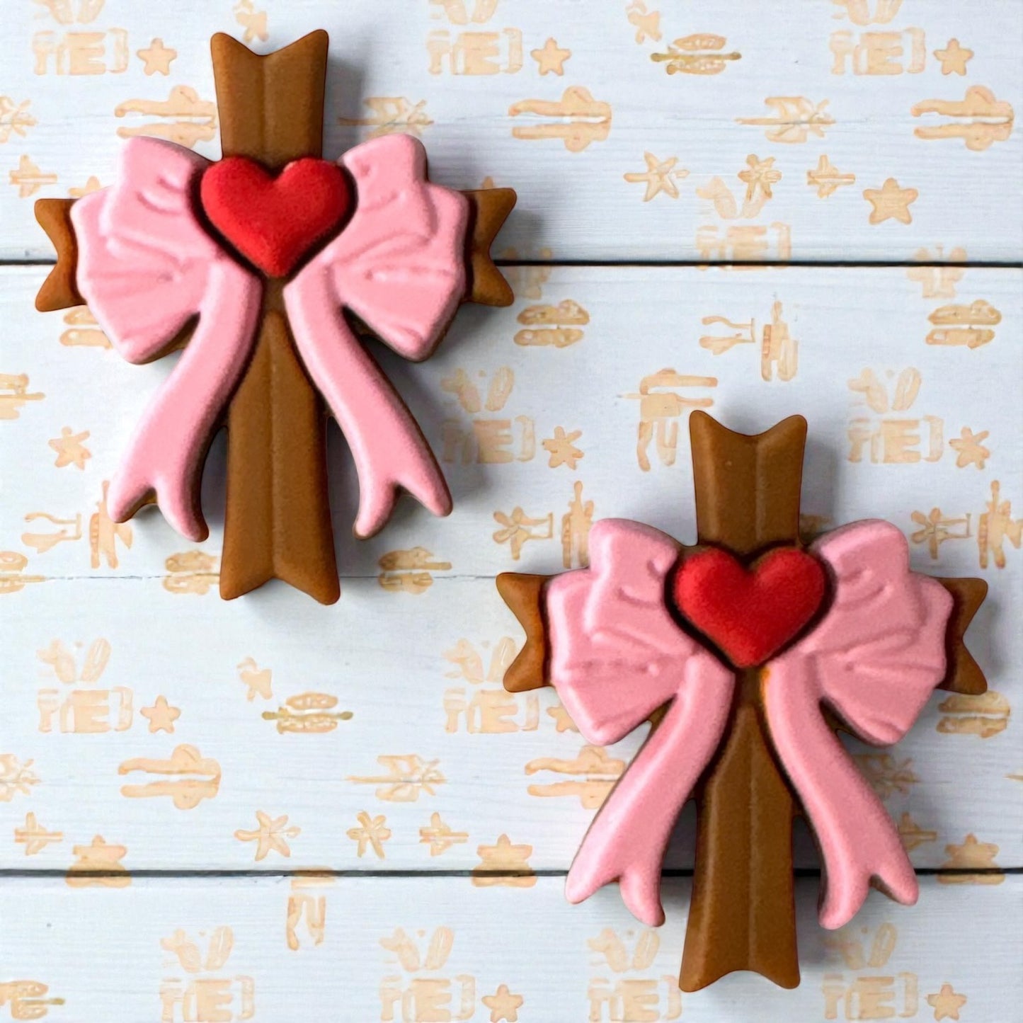 X040-  “Cross” Silicone Focal Bead (1 Count)