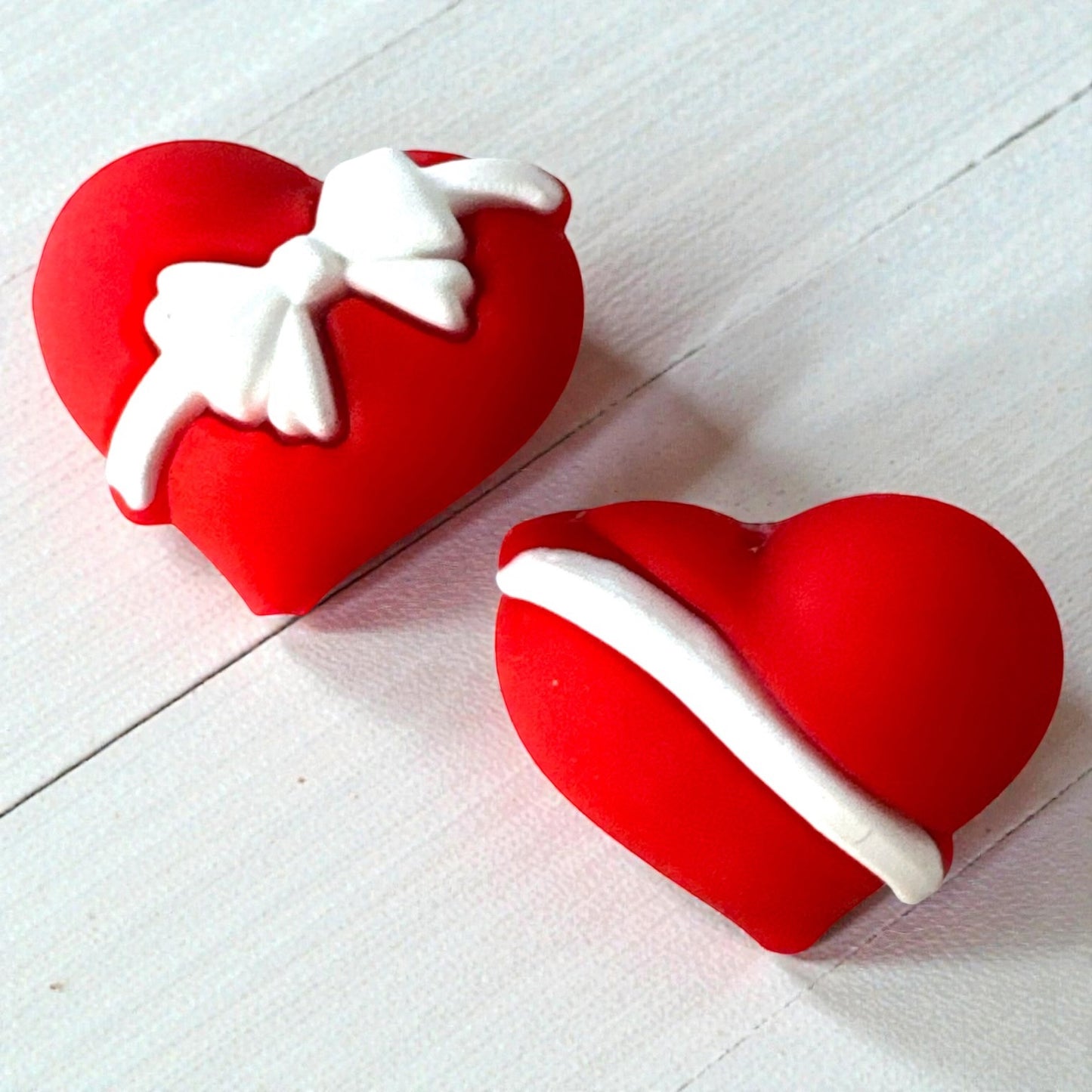 X049-  “3D Heart” Silicone Focal Bead (1 Count)