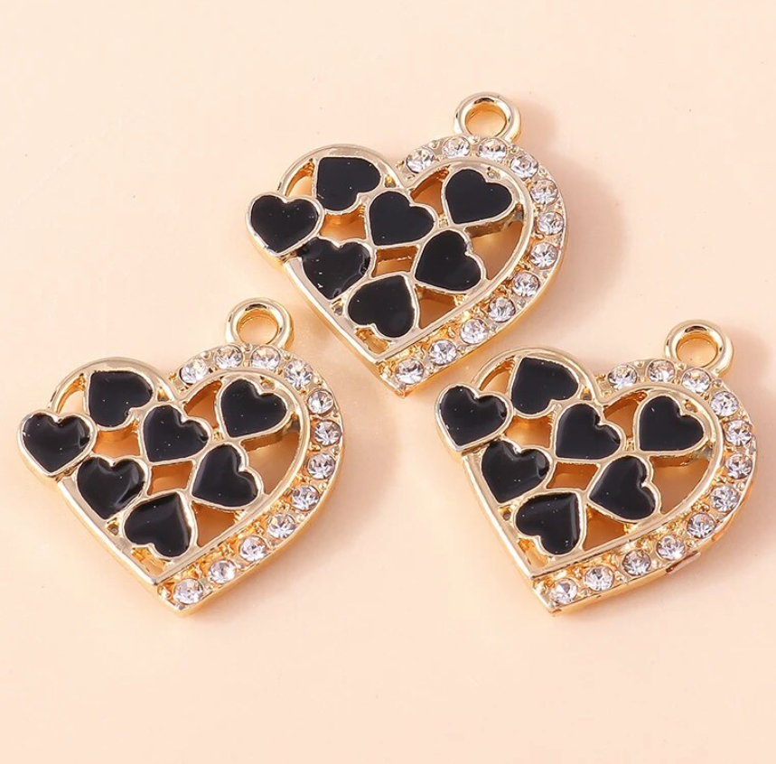 Q-A100- Black / Gold - Rhinestone Heart Charm (1 Count)