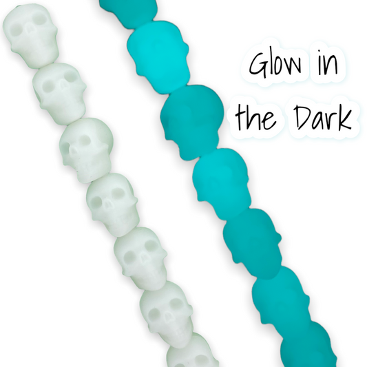 h841 - Glow in the Dark Skull Silicone (1 Count) Focal Bead