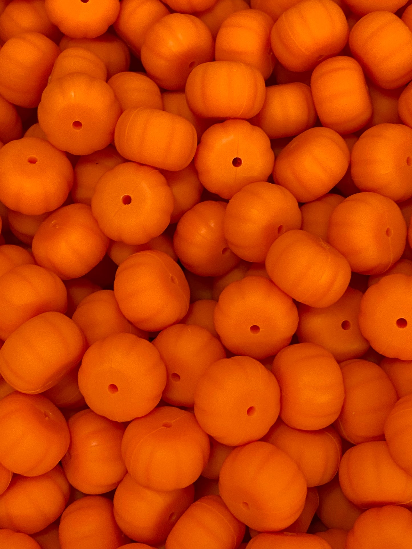 T280- 19.5mm x 13mm Orange Pumpkin  Silicone Beads