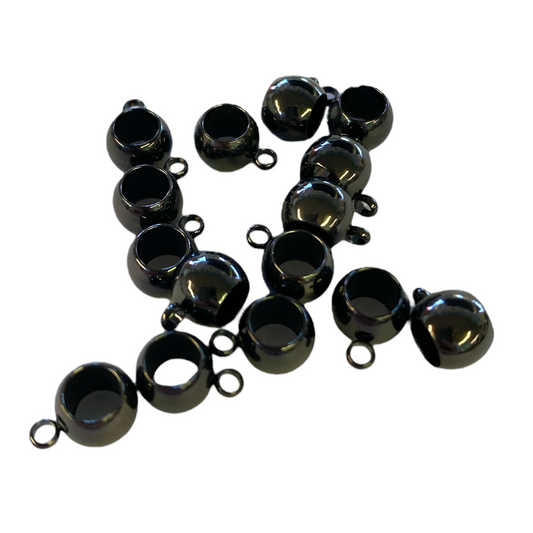 P91 - 8mm x 5mm Black Charm Connector (1 Count)