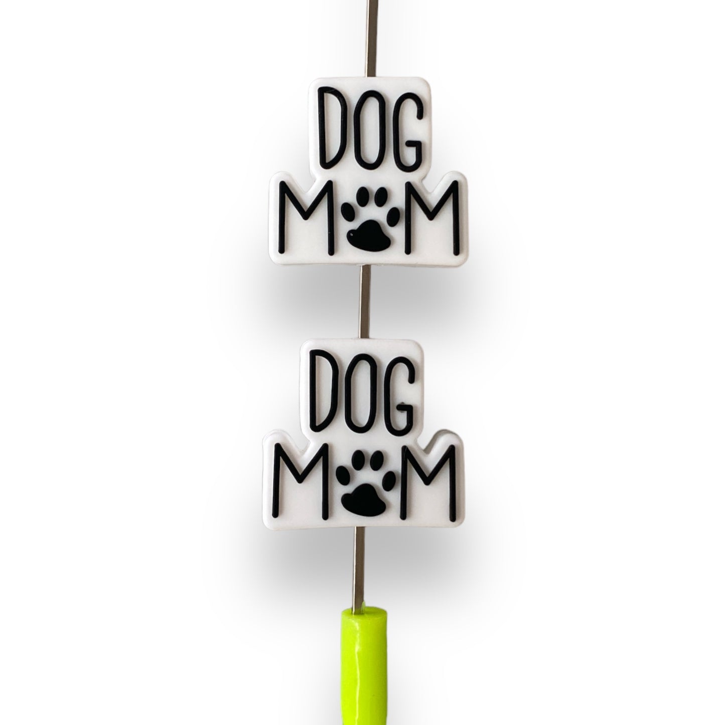 X287 -  “Dog Mom” Silicone (1 Count) Focal Bead