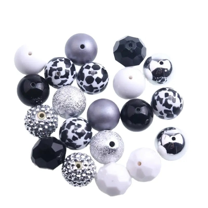 20-M69- 20mm "Cow" (50 Count) Acrylic Bead Pack